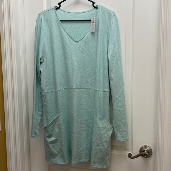 J. Jill Tops - NWT J. Jill XLT baby blue top with side pockets